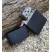 Siyah Şıklık: Modern Zippo Benzinli Çakmak